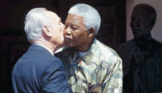 Peres and Mandela.